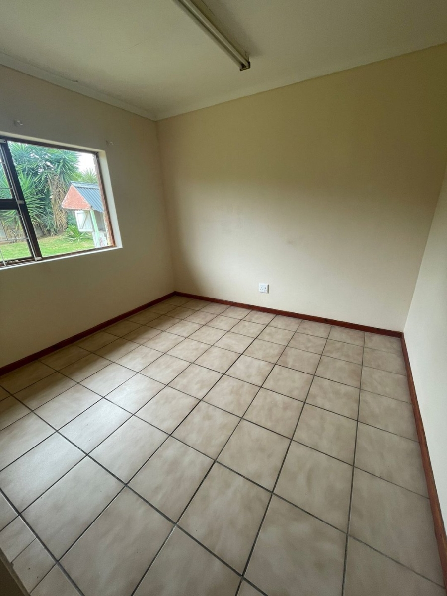  Bedroom Property for Sale in Azalea Park Eastern Cape